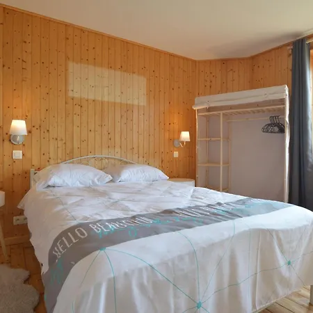 With Sauna Near *