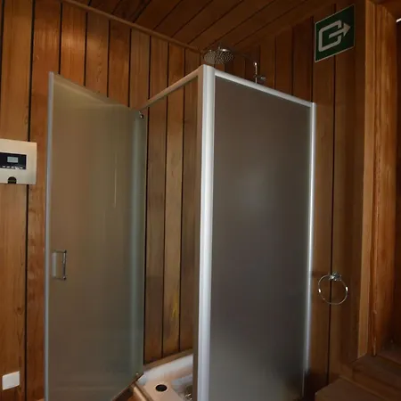 Spacious Home, בית נופש מאלמדי
