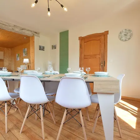 Spacious Home, בית נופש *
